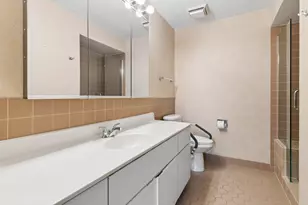 8100 W Foster Ln, Niles, IL 60714 - Photo 7