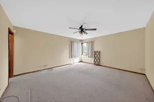 1152 E Walnut Ave, Des Plaines, IL 60016 - Photo 15
