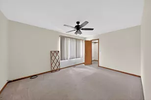 1152 E Walnut Ave, Des Plaines, IL 60016 - Photo 17