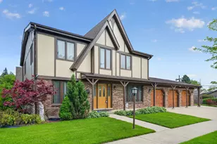 1152 E Walnut Ave, Des Plaines, IL 60016 - Photo 1