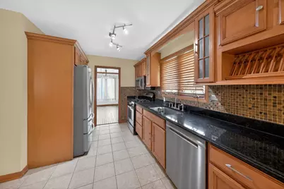 1152 E Walnut Avenue, Des Plaines, IL 60016 - Photo 9