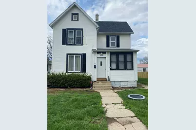 536 W American Street, Freeport, IL 61032 - Photo 1