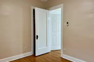 2125 Wesley Ave, Berwyn, IL 60402 - Photo 11