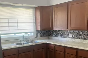 15202 Meadow Ln, Dolton, IL 60419 - Photo 9