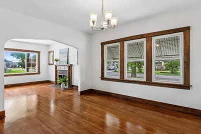 747 Watson Street, Aurora, IL 60505 - Photo 7