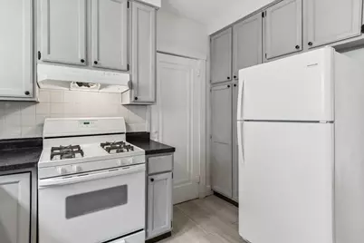 747 Watson Street, Aurora, IL 60505 - Photo 9