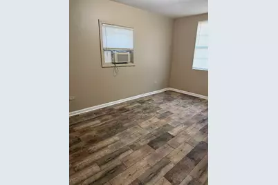 4764 S Shields Avenue, Chicago, IL 60609 - Photo 9