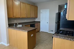 1022 Heron Cir, Joliet, IL 60431 - Photo 5