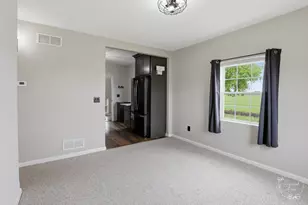 3029 S 8500E Rd, Saint Anne, IL 60964 - Photo 9