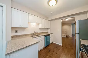 841 Cross Creek Ct, Roselle, IL 60172 - Photo 11