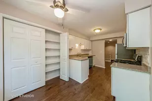 841 Cross Creek Ct, Roselle, IL 60172 - Photo 7