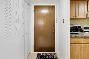 500 Redondo Dr, Downers Grove, IL 60516 - Photo 7