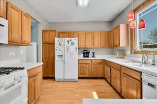 1421 Notting Hill Rd, Algonquin, IL 60102 - Photo 17