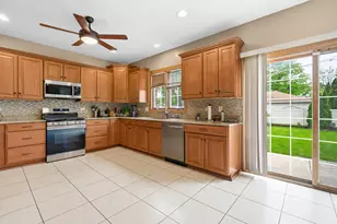 7920 S Lorel Ave, Burbank, IL 60459 - Photo 9