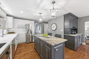349 E Ridge Ave, Elmhurst, IL 60126 - Photo 7