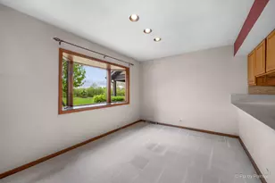 1751 Pebble Beach Dr, Hoffman Estates, IL 60169 - Photo 7
