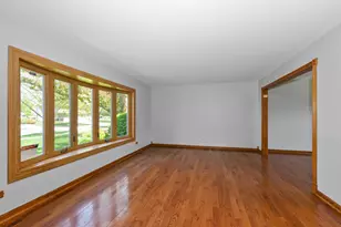 7745 Woodstock Dr, Tinley Park, IL 60477 - Photo 3