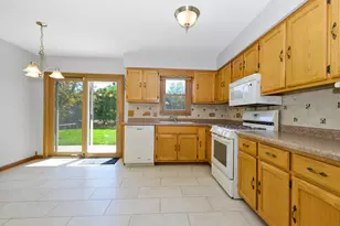 7745 Woodstock Dr, Tinley Park, IL 60477 - Photo 7