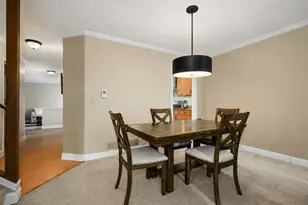1150 Oakview Dr, Wheaton, IL 60187 - Photo 17