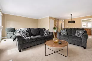 1150 Oakview Dr, Wheaton, IL 60187 - Photo 13