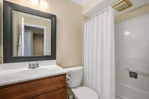 1150 Oakview Dr, Wheaton, IL 60187 - Photo 25