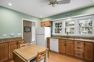 1150 Oakview Dr, Wheaton, IL 60187 - Photo 9