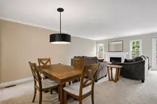1150 Oakview Dr, Wheaton, IL 60187 - Photo 15