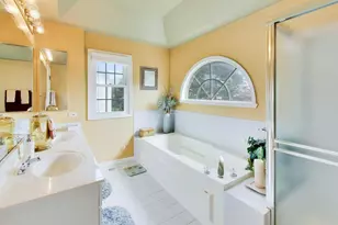 135 Corsaire Ln, Schaumburg, IL 60173 - Photo 23