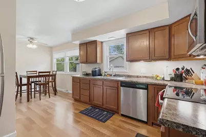 137 E 7th Street, Coal Valley, IL 61240 - Photo 9