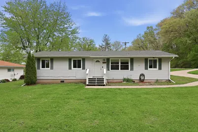 137 E 7th Street, Coal Valley, IL 61240 - Photo 1