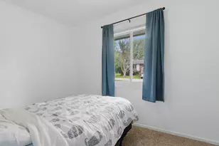 137 E 7th St, Coal Valley, IL 61240 - Photo 13