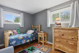 137 E 7th St, Coal Valley, IL 61240 - Photo 19