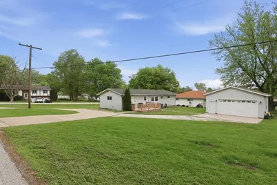 137 E 7th Street, Coal Valley, IL 61240 - Photo 21