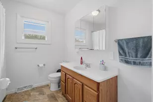 137 E 7th St, Coal Valley, IL 61240 - Photo 17