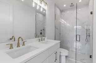 6414 N Francisco Ave, Chicago, IL 60645 - Photo 11