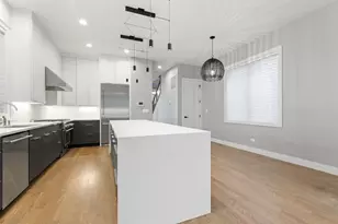 4915 S Martin Luther King Dr, Chicago, IL 60615 - Photo 13