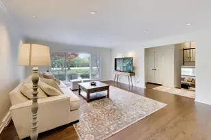 570 Wilmot Rd, Deerfield, IL 60015 - Photo 5