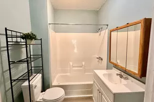 617 E 4th St, Centralia, IL 62801 - Photo 7