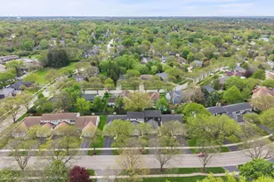 1921 Wexford Cir, Wheaton, IL 60189 - Photo 37
