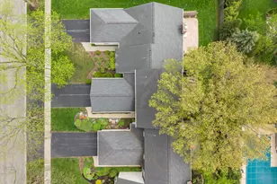 1921 Wexford Cir, Wheaton, IL 60189 - Photo 35