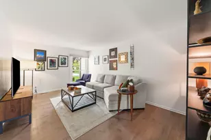 1921 Wexford Cir, Wheaton, IL 60189 - Photo 19