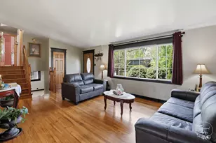 319 N Bradley Dr, Chicago Heights, IL 60411 - Photo 7