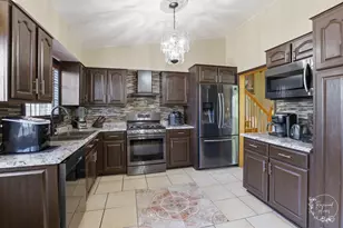 319 N Bradley Dr, Chicago Heights, IL 60411 - Photo 13