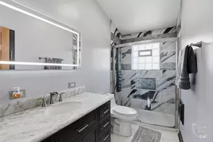 319 N Bradley Dr, Chicago Heights, IL 60411 - Photo 23