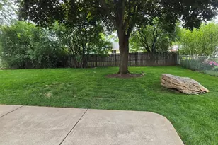 18W193 Holly Ave, Darien, IL 60561 - Photo 23