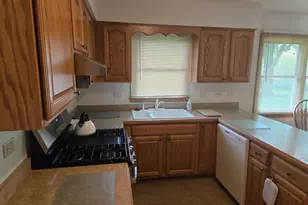 18W193 Holly Ave, Darien, IL 60561 - Photo 5