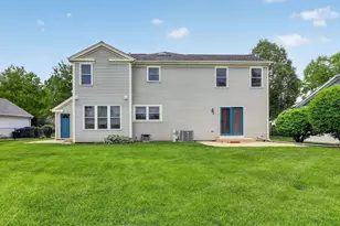 1694 Hampshire Dr, Elk Grove Village, IL 60007 - Photo 35