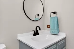1694 Hampshire Dr, Elk Grove Village, IL 60007 - Photo 19