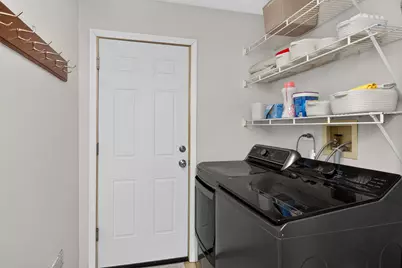 1038 Bedford Drive, Carol Stream, IL 60188 - Photo 9