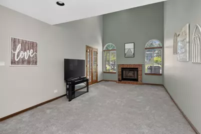 1038 Bedford Drive, Carol Stream, IL 60188 - Photo 3